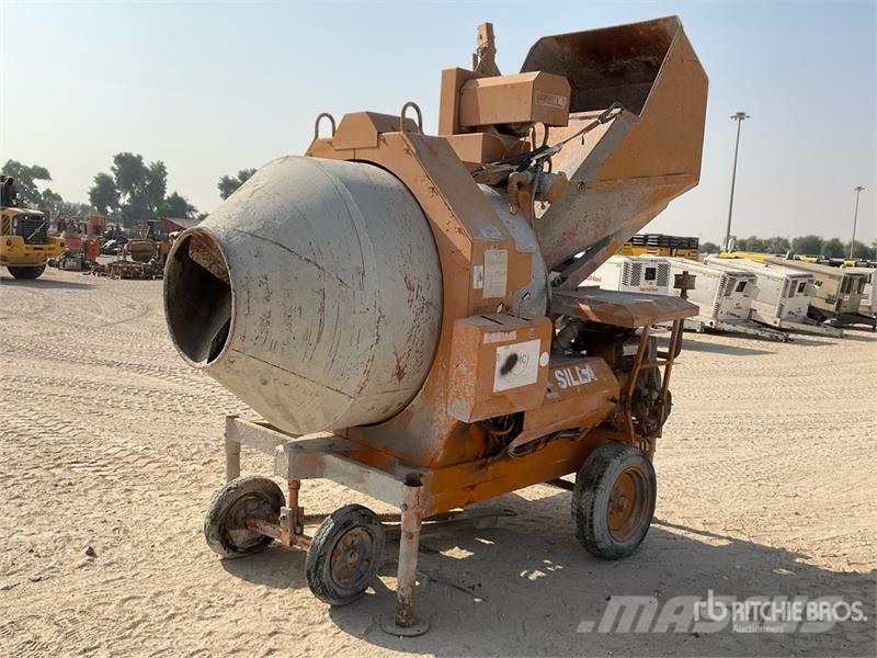 Silla Portable Concrete Mixer خلاطات خرسانة/ملاط