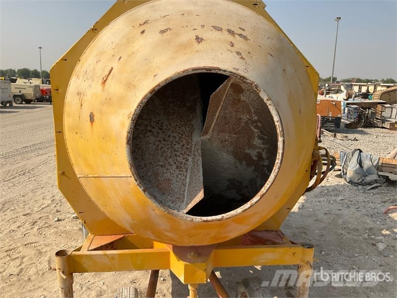 Silla Portable Concrete Mixer خلاطات خرسانة/ملاط