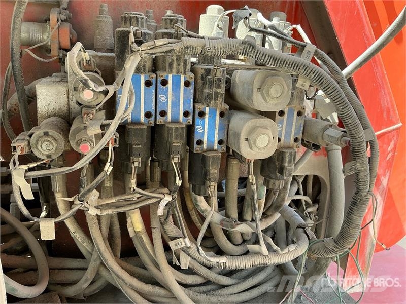Sinoboom GTZZ25J 4WD Diesel Articulating Boom Lift (Inopera رافعات سلة مفصلية
