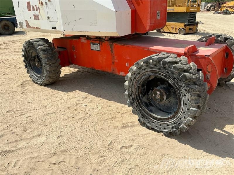 Sinoboom GTZZ25J 4WD Diesel Articulating Boom Lift (Inopera رافعات سلة مفصلية