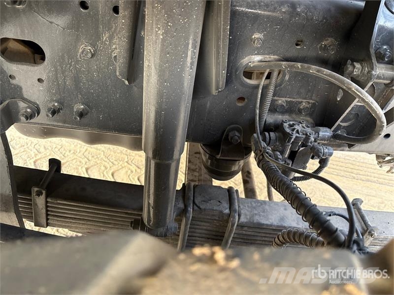 Sinotruck Sitrak ZZ3256V384MC1 6x4 Cab and Chassis Kabine i unutrašnjost