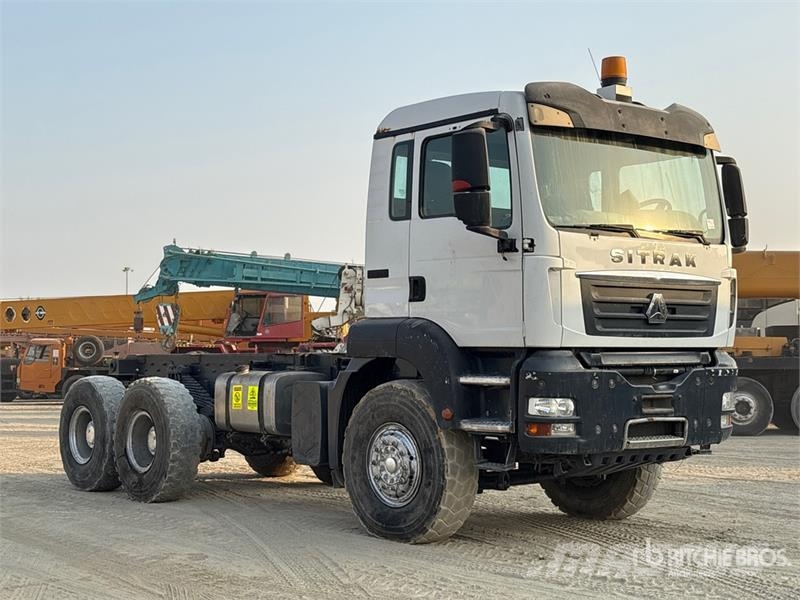 Sinotruck Sitrak ZZ3256V384MC1 6x4 Cab and Chassis Kabine i unutrašnjost