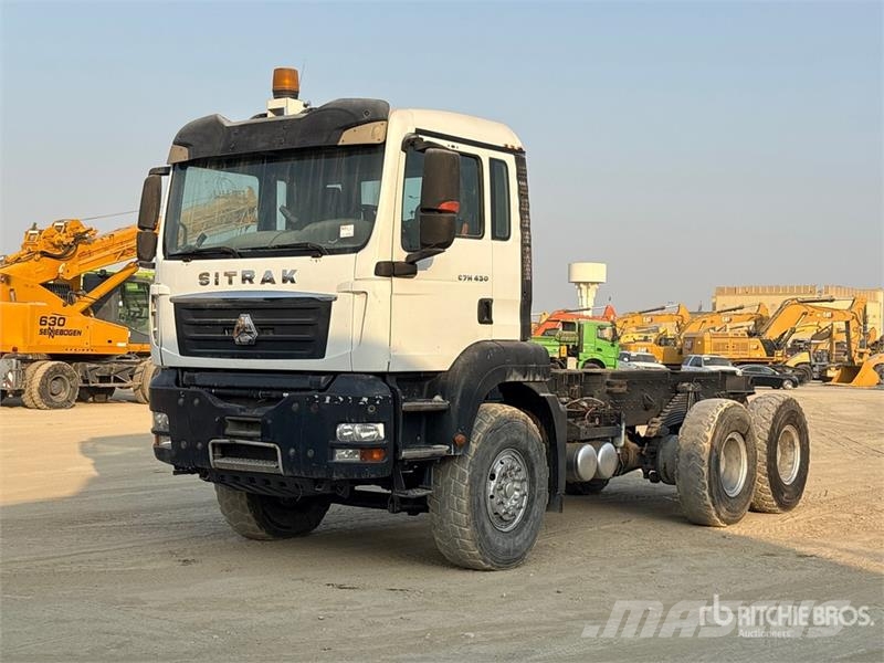 Sinotruck Sitrak ZZ3256V384MC1 6x4 Cab and Chassis Kabine i unutrašnjost