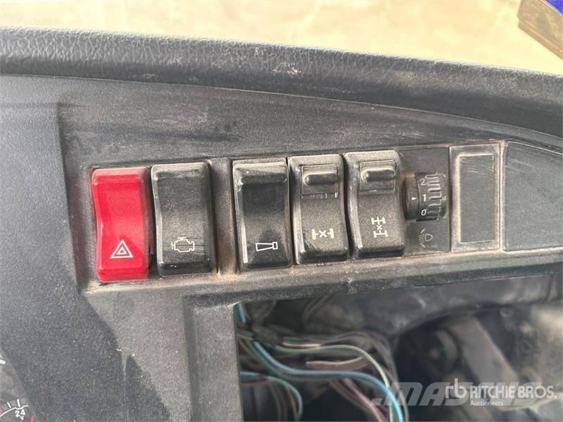 Sinotruck Sitrak ZZ3256V384MC1 6x4 Cab and Chassis Kabine i unutrašnjost