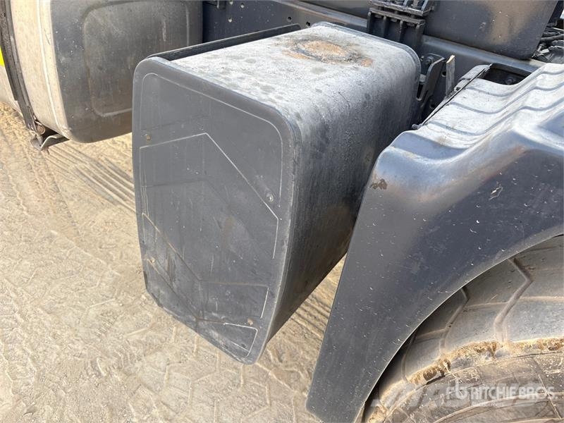 Sinotruck Sitrak ZZ3256V384MC1 6x4 Cab and Chassis Kabine i unutrašnjost