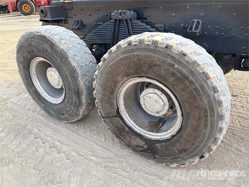 Sinotruck Sitrak ZZ3256V384MC1 6x4 Cab and Chassis Kabine i unutrašnjost