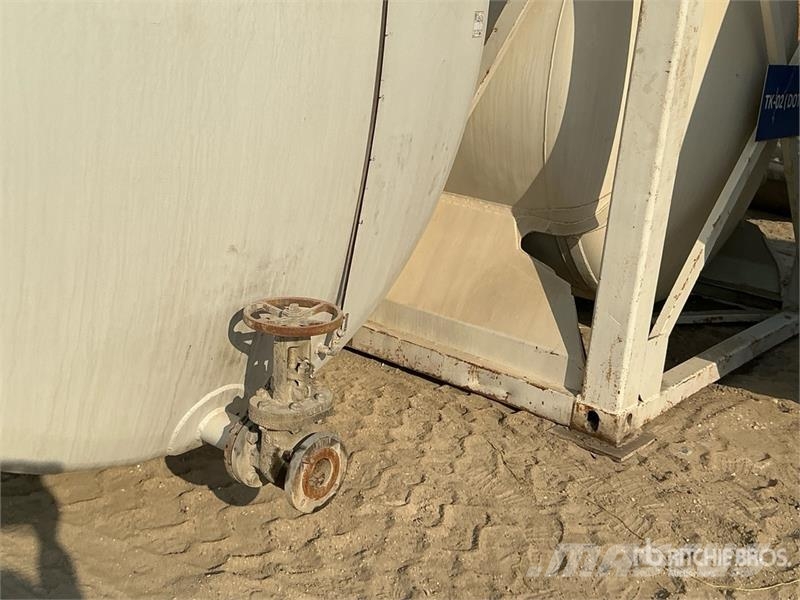  Skid Mounted Diesel Tank صهاريج الوقود والصهاريج الإضافية
