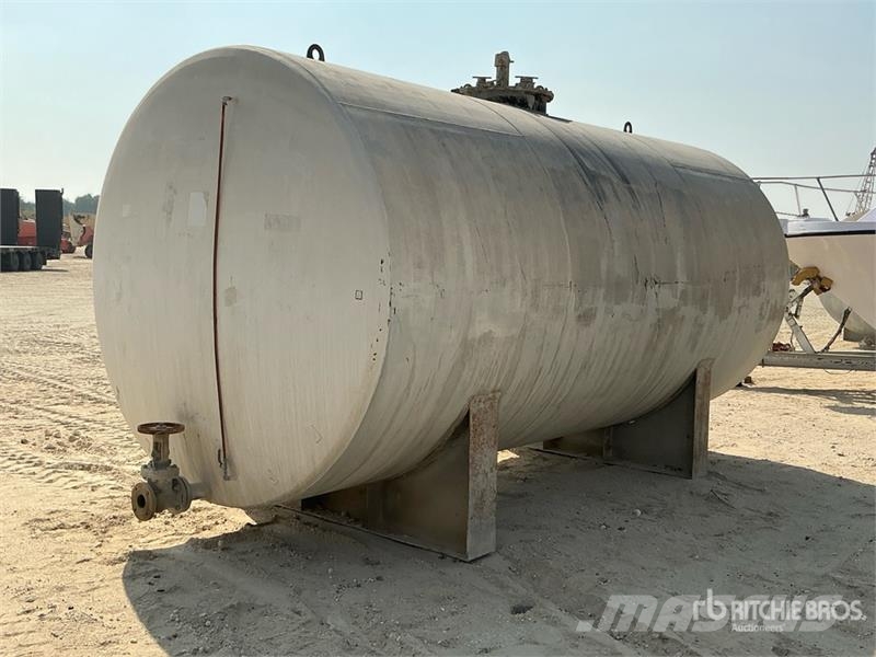  Skid Mounted Diesel Tank صهاريج الوقود والصهاريج الإضافية