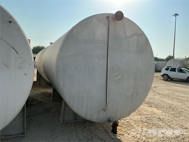  Skid Mounted Diesel Tank صهاريج الوقود والصهاريج الإضافية