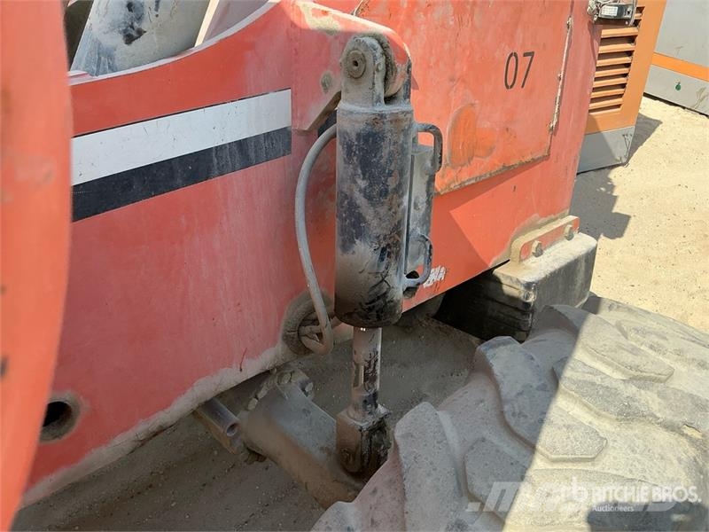  Sky Track Telehandler (Inoperable) مناولات متداخلة