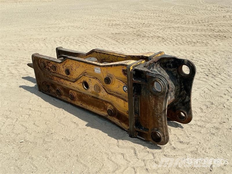Soosan Hydraulic Breaker - Fits 20 -25 ton excavators مطارق / كسارات