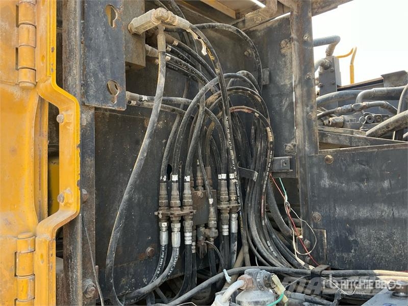Sumitomo SH350HD Tracked Excavator Roomikekskavaatorid