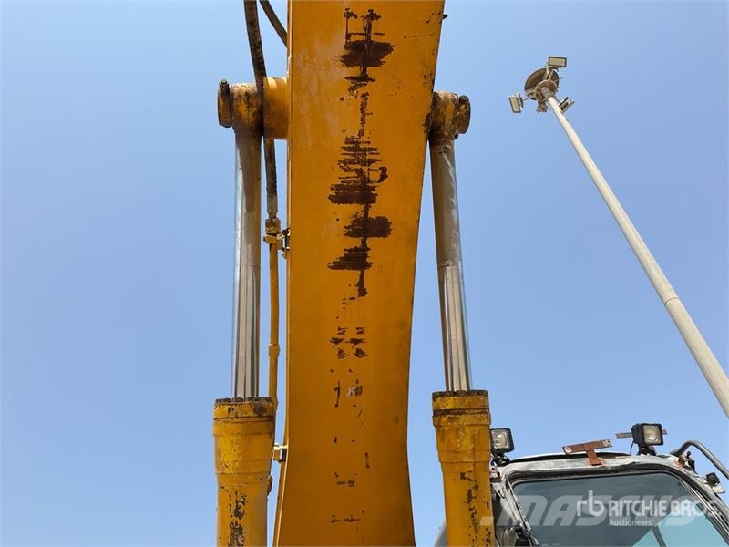 Sumitomo SH350HD Tracked Excavator Roomikekskavaatorid