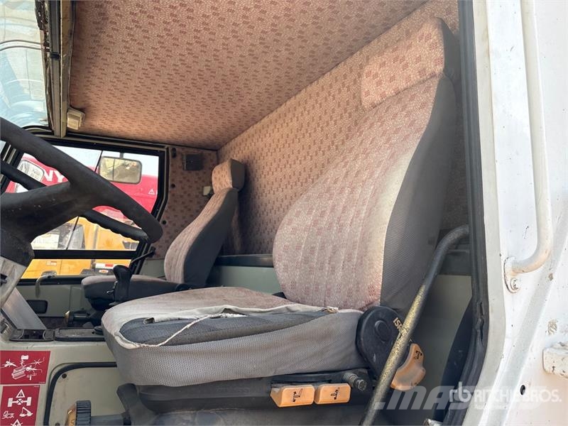 Tadana Faun 10x8x10 All Terrain Crane Grues tout terrain