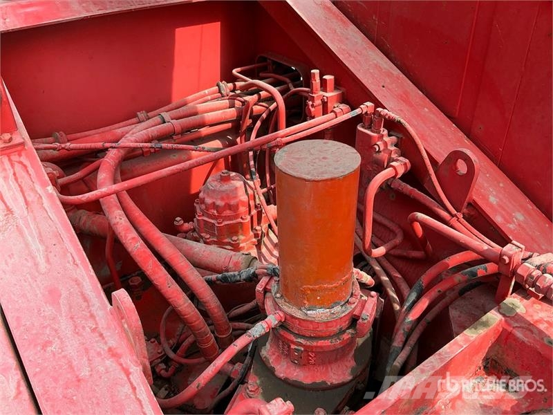 Tadano 50 ton 4x4x4 Rough Terrain Crane Mobil daruk
