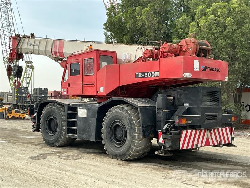Tadano 50 ton 4x4x4 Rough Terrain Crane Mobil daruk