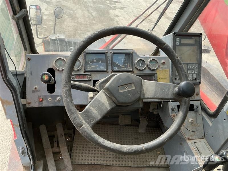 Tadano 50 ton 4x4x4 Rough Terrain Crane Mobil daruk