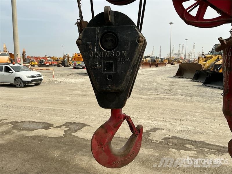 Tadano 50 ton 4x4x4 Rough Terrain Crane Mobil daruk