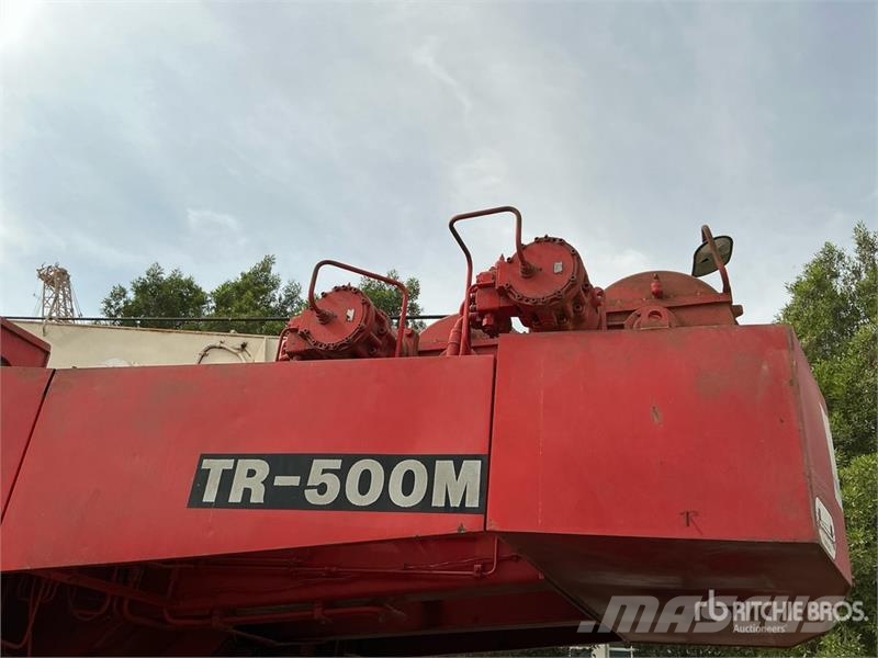 Tadano 50 ton 4x4x4 Rough Terrain Crane Mobil daruk