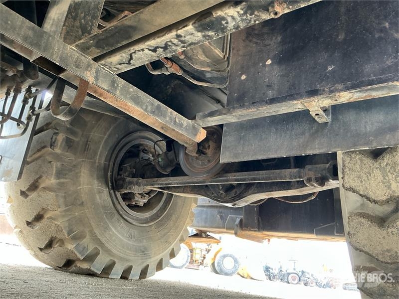 Tadano 50 ton 4x4x4 Rough Terrain Crane Mobil daruk