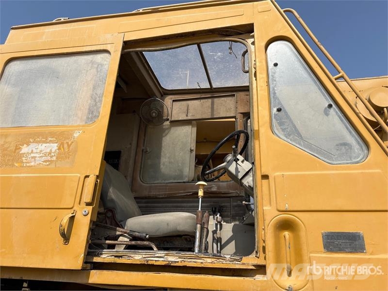 Tadano TR250M-4 25 ton 4x4x4 Rough Terrain Crane (Inopera Raske maastiku tõstukid