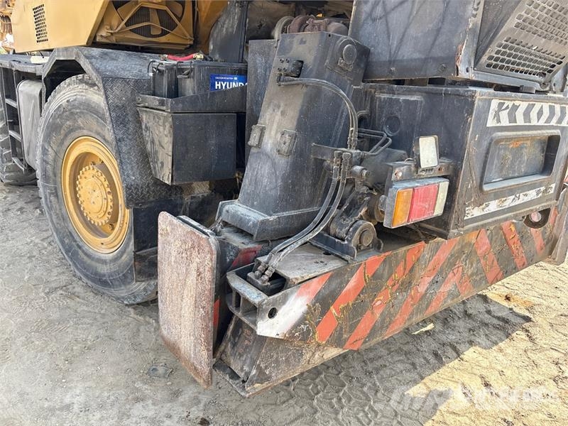 Tadano TR250M-4 25 ton 4x4x4 Rough Terrain Crane (Inopera Raske maastiku tõstukid