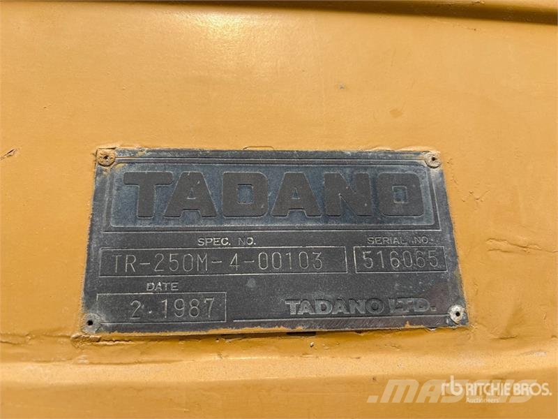 Tadano TR250M-4 25 ton 4x4x4 Rough Terrain Crane (Inopera Raske maastiku tõstukid