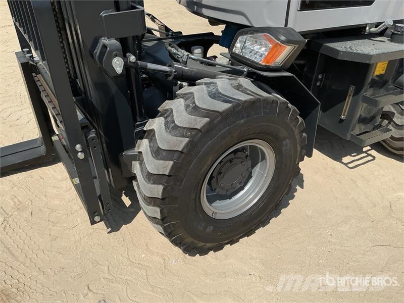 TANGYU TY3500 3.5 ton 4x4 Rough Terrain Forklift ( Maastikutõstukid