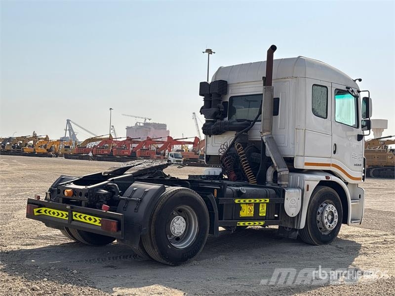 Tata PRIMA 4438 S 4x2 S/A Sleeper Truck Tractor 牵引车