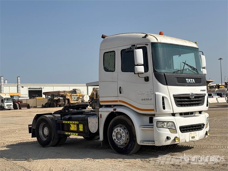 Tata PRIMA 4438 S 4x2 S/A Sleeper Truck Tractor 牵引车