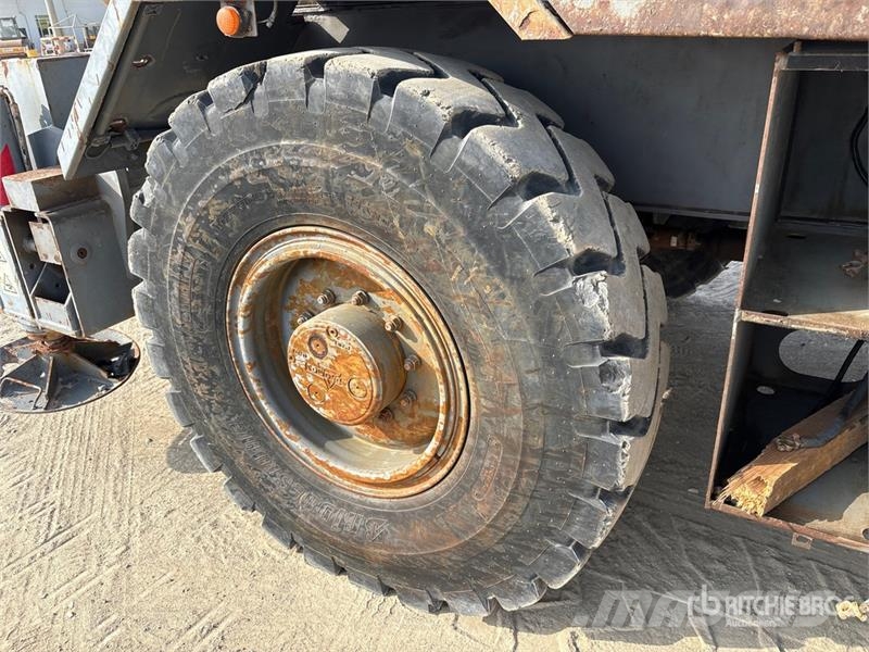 Terex A350 30 ton 4x4x4 Rough Terrain Crane رافعات الطرق الوعرة