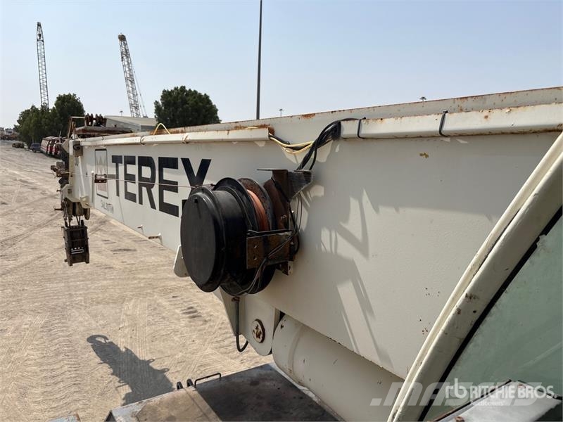 Terex A350 30 ton 4x4x4 Rough Terrain Crane Ruw terrein kranen