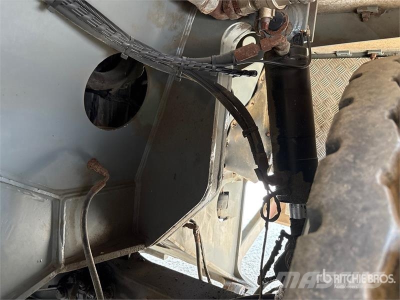  Terex-Demag AC100 100 ton 10x8x8 All Terrain Crane رافعات صالحة لكل أنواع الطرق