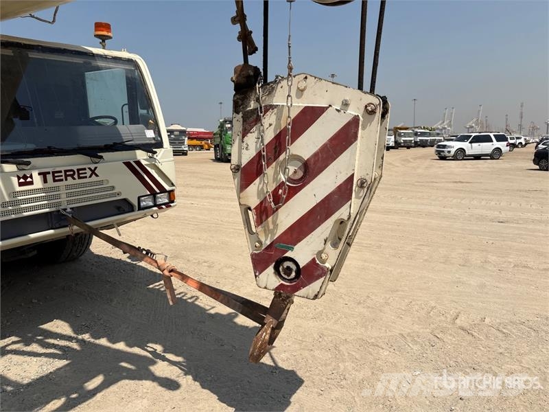 Terex-Demag AC100 100 ton 10x6x8 All Terrain Crane Maastikutõstukid