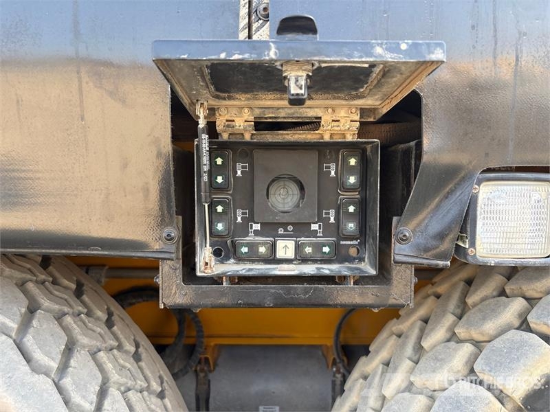  Terex-Demag AC100 100 ton 10x6x8 All Terrain Crane رافعات صالحة لكل أنواع الطرق