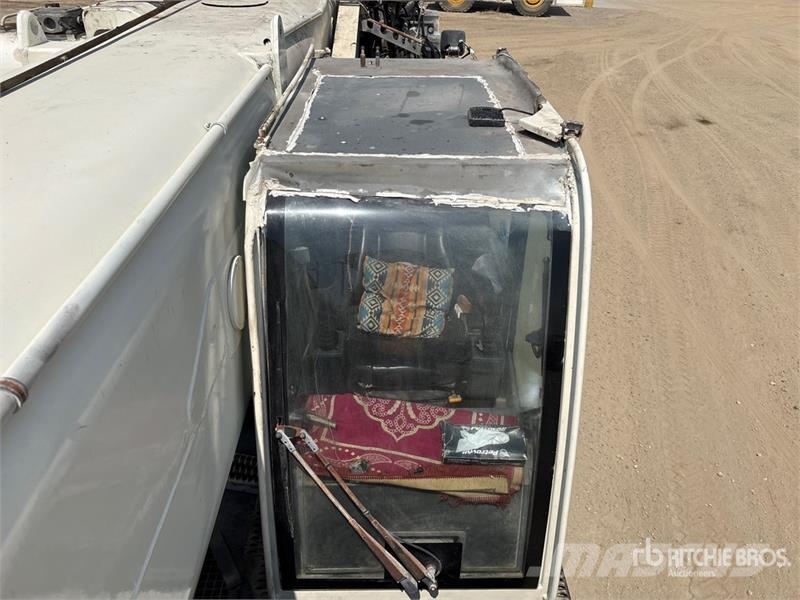  Terex-Demag AC100 100 ton 10x8x8 All Terrain Crane رافعات صالحة لكل أنواع الطرق