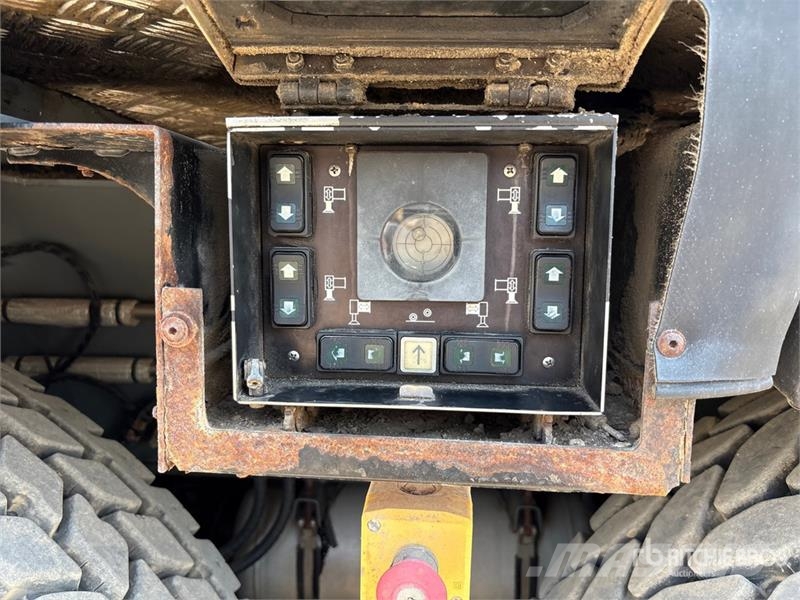  Terex-Demag AC100 100 ton 10x8x8 All Terrain Crane رافعات صالحة لكل أنواع الطرق