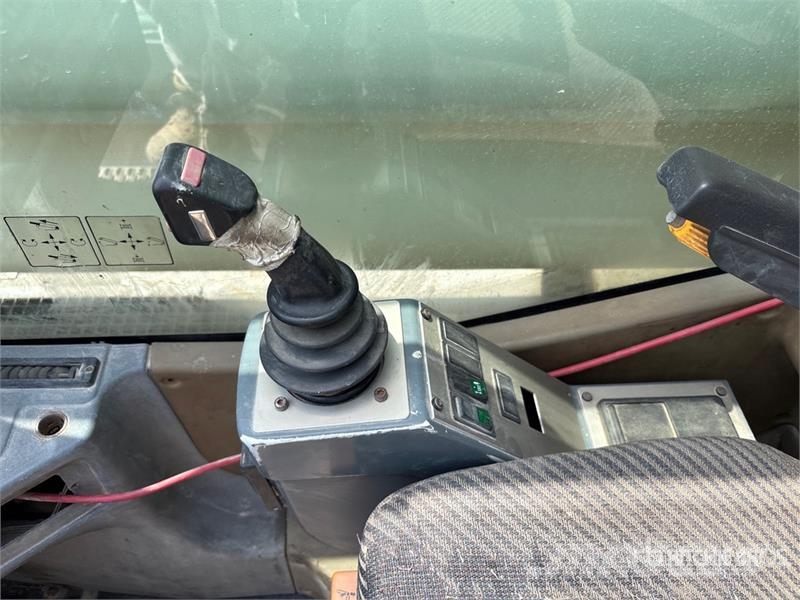 Terex-Demag AC100 100 ton 10x6x8 All Terrain Crane Maastikutõstukid