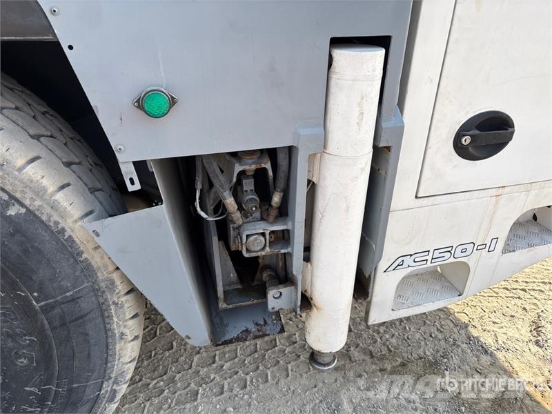 Terex-Demag AC50-1 Maastikutõstukid