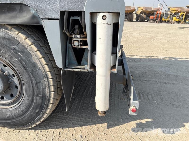 Terex-Demag AC50-1 Maastikutõstukid