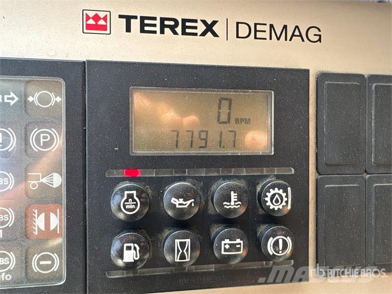 Terex-Demag AC50-1 Maastikutõstukid