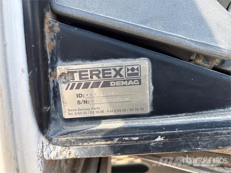 Terex-Demag AC50-1 Maastikutõstukid