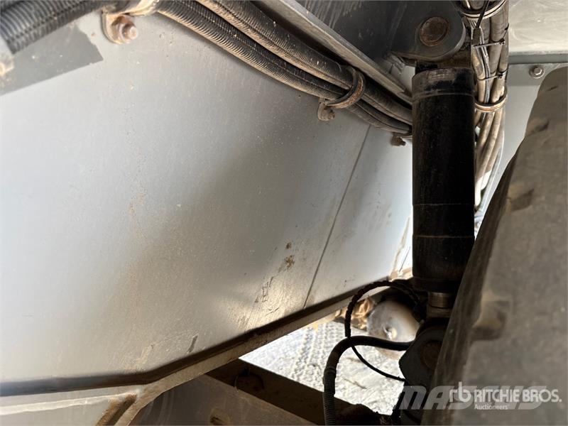 Terex-Demag AC50-1 Maastikutõstukid