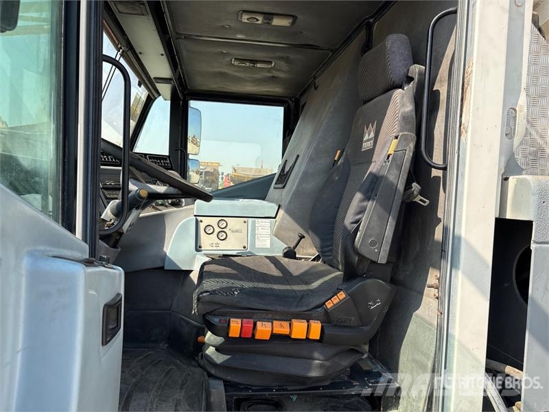 Terex-Demag AC50-1 Maastikutõstukid