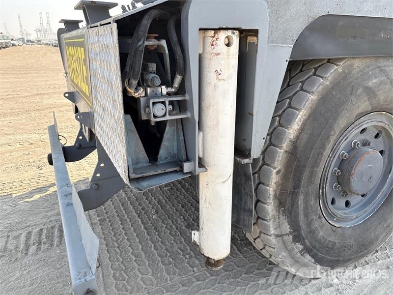 Terex-Demag AC50-1 Maastikutõstukid