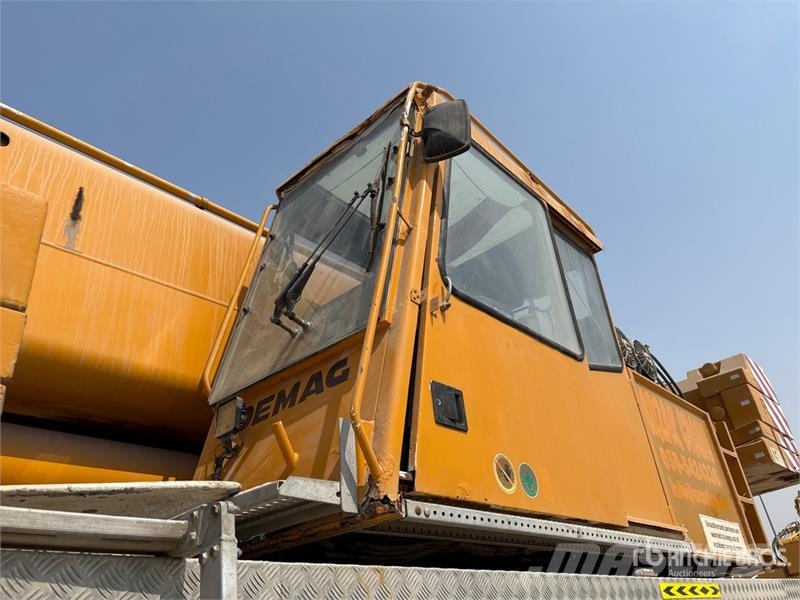  Terex-Demag AC80 80 ton 8x6x6 All Terrain Crane رافعات صالحة لكل أنواع الطرق