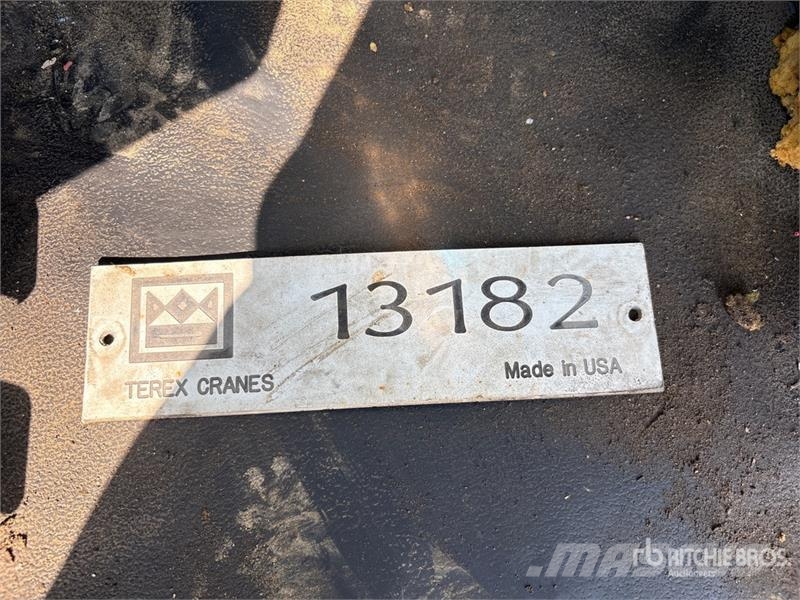 Terex RT335 Raske maastiku tõstukid