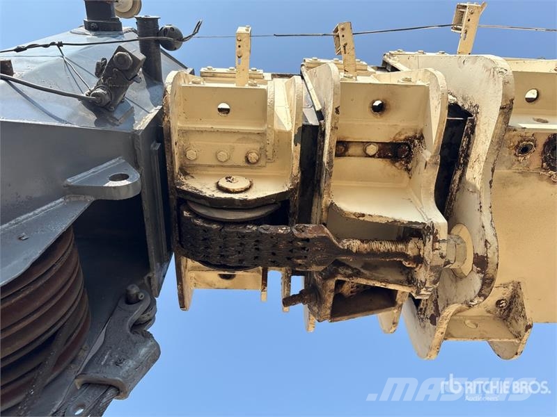 Terex RT335 Raske maastiku tõstukid