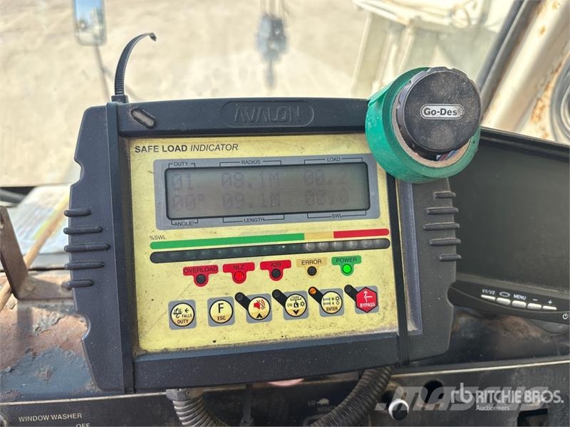 Terex RT335 Raske maastiku tõstukid