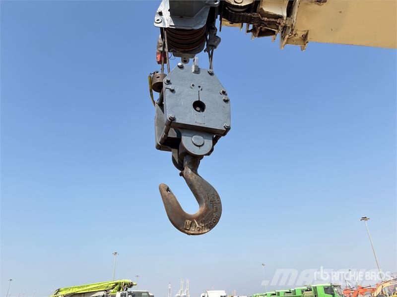 Terex RT335 Raske maastiku tõstukid